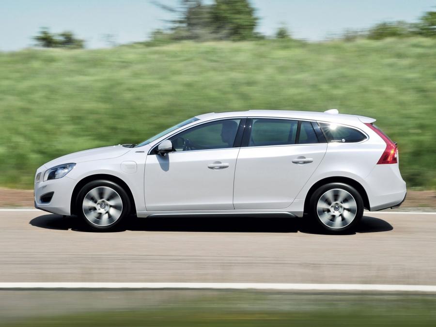  Volvo V60 Plug-in Hybrid 2011 года  (фото 39 из 68)